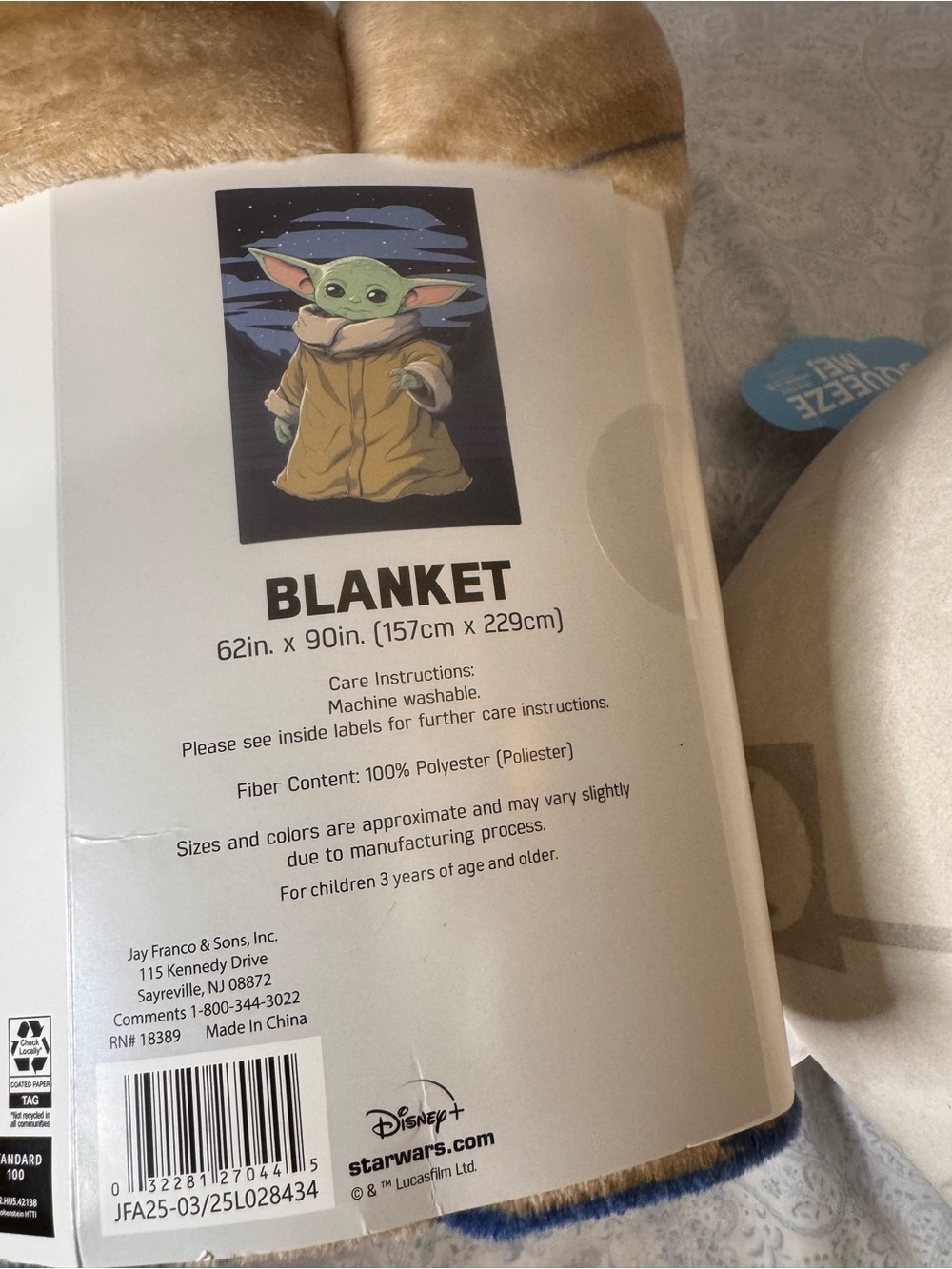 Star Wars Grogu thick plush blanket & Super soft & squishy Grogu cloud pillow - Picture 10 of 12